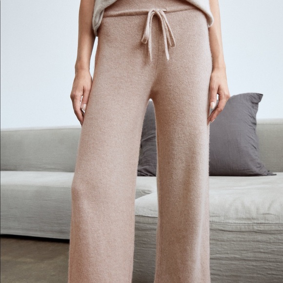 Group by Babaton cashmere sweatsuit - Picture 2 of 12